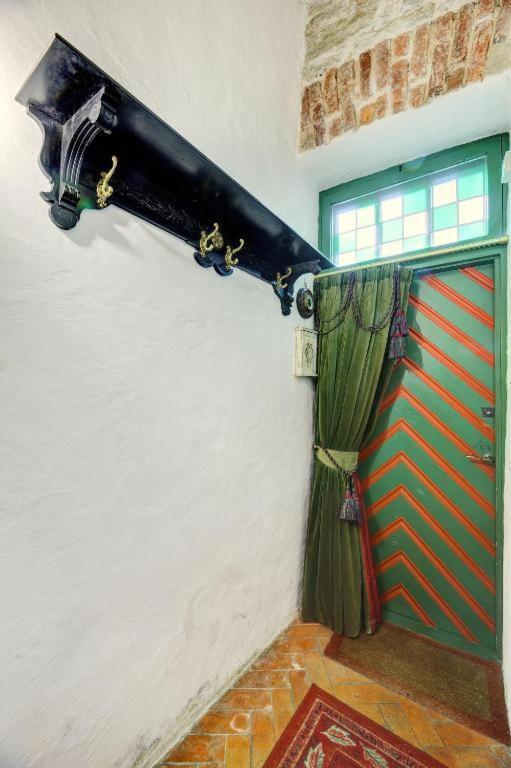 Cozy Old Town Historic House Apartment Tallinn Exterior photo