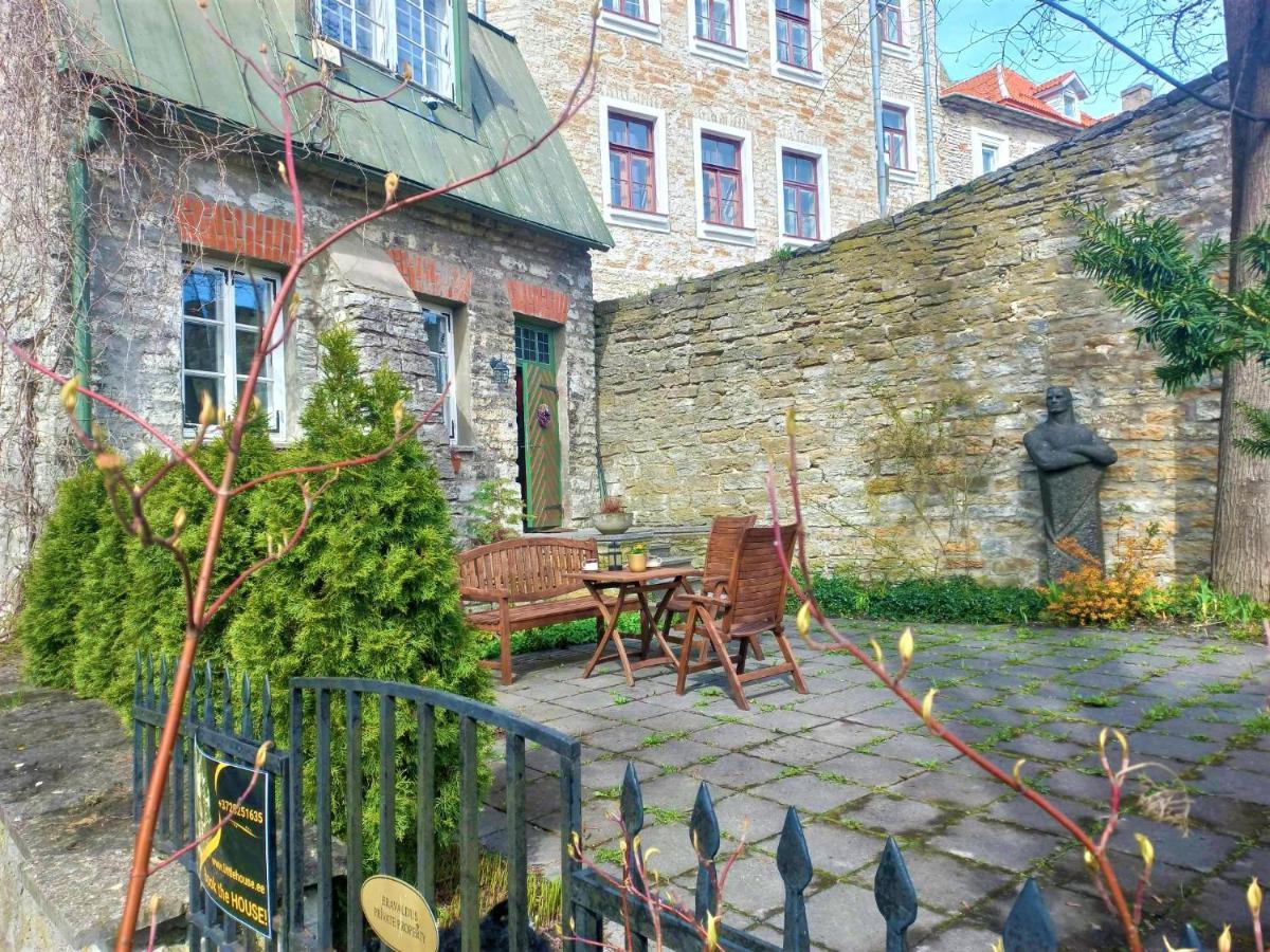 Cozy Old Town Historic House Apartment Tallinn Exterior photo